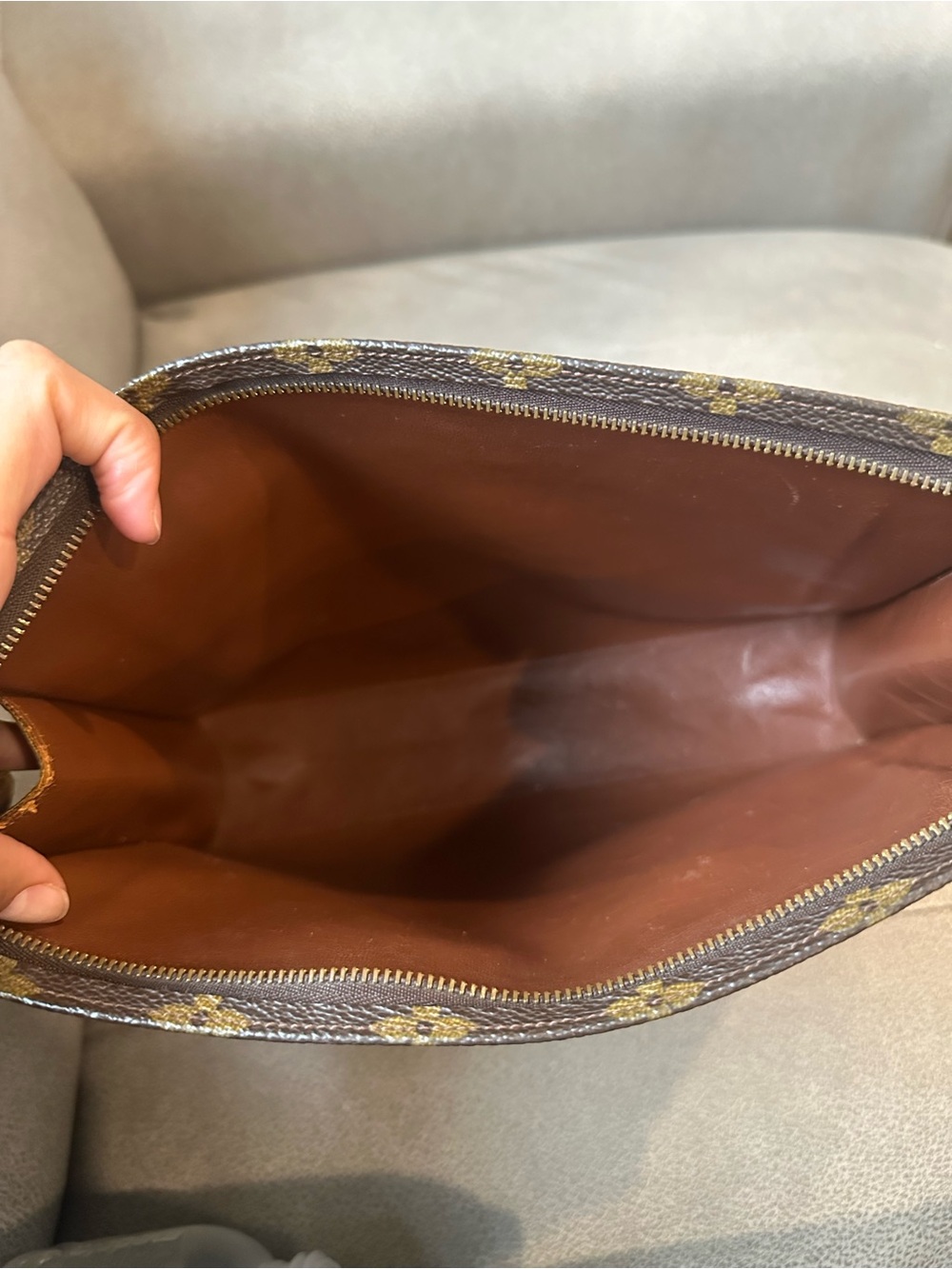 Louis Vuitton Brown Monogram pouch clutch bag - Picture 16 of 16
